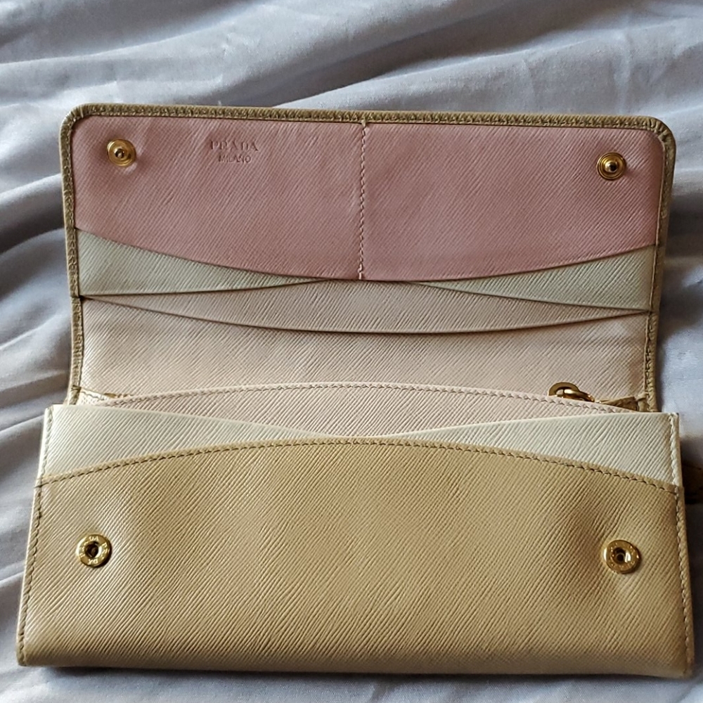 Prada Saffiano leather wallet - Picture 8 of 12